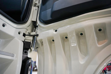 ��������KL 12.9L LNG 540���� 6X4 ����14�� ǣ����ͼƬ