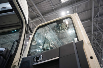 ��������KL 12.9L LNG 540���� 6X4 ����14�� ǣ����ͼƬ