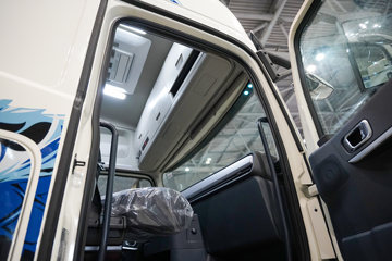 ��������KL 12.9L LNG 540���� 6X4 ����14�� ǣ����ͼƬ