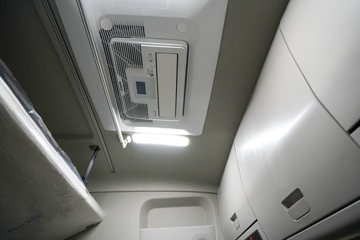 ��������KL 12.9L LNG 540���� 6X4 ����14�� ǣ����ͼƬ