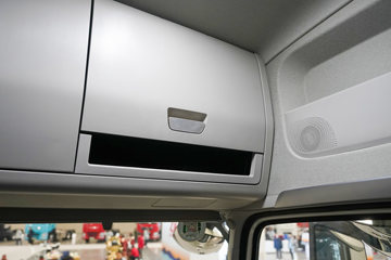 ��������KL 12.9L LNG 540���� 6X4 ����14�� ǣ����ͼƬ