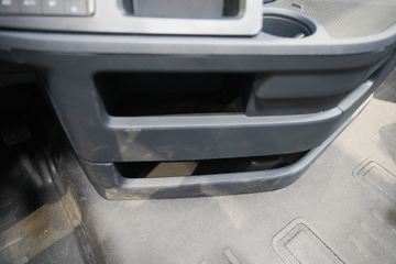 ��������KL 12.9L LNG 540���� 6X4 ����14�� ǣ����ͼƬ