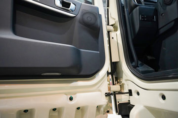 ��������KL 12.9L LNG 540���� 6X4 ����14�� ǣ����ͼƬ