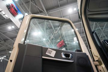 ��������KL 12.9L LNG 540���� 6X4 ����14�� ǣ����ͼƬ