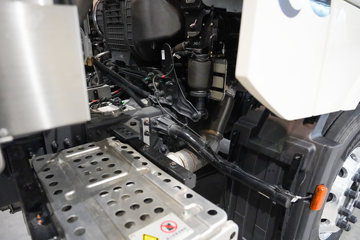 ��������KL 12.9L LNG 540���� 6X4 ����14�� ǣ����ͼƬ