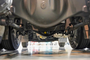 ��������KL 12.9L LNG 540���� 6X4 ����14�� ǣ����ͼƬ