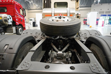 ��������KL 12.9L LNG 540���� 6X4 ����14�� ǣ����ͼƬ