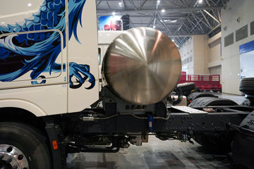 ��������KL 12.9L LNG 540���� 6X4 ����14�� ǣ����ͼƬ