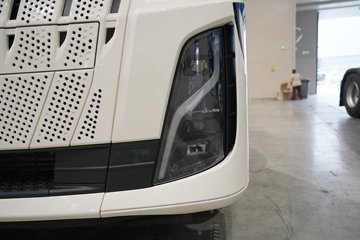 �������ó� ����KL 14.5L LNG 580���� 6X4 ����12�� AMT�Զ��� ǣ����ͼƬ