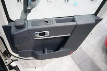 �������ó� ����KL 14.5L LNG 580���� 6X4 ����12�� AMT�Զ��� ǣ����ͼƬ