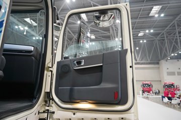 �������ó� ����KL 14.5L LNG 580���� 6X4 ����12�� AMT�Զ��� ǣ����ͼƬ