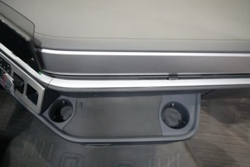 �������ó� ����KL 14.5L LNG 580���� 6X4 ����12�� AMT�Զ��� ǣ����ͼƬ