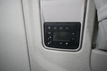 �������ó� ����KL 14.5L LNG 580���� 6X4 ����12�� AMT�Զ��� ǣ����ͼƬ