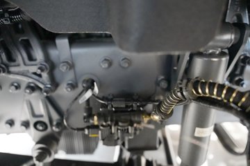 �������ó� ����KL 14.5L LNG 580���� 6X4 ����12�� AMT�Զ��� ǣ����ͼƬ