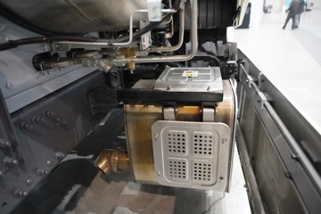 �������ó� ����KL 14.5L LNG 580���� 6X4 ����12�� AMT�Զ��� ǣ����ͼƬ