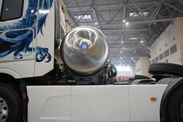 �������ó� ����KL 14.5L LNG 580���� 6X4 ����12�� AMT�Զ��� ǣ����ͼƬ