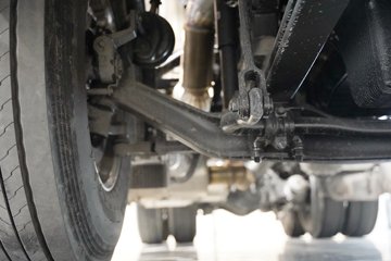 �������ó� ����KL 14.5L LNG 580���� 6X4 ����12�� AMT�Զ��� ǣ����ͼƬ