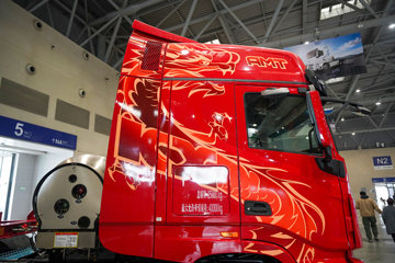 ���������콢KX ���߰� 14.5L LNG 630���� 6X4 ����12�� AMT�Զ��� ǣ����ͼƬ