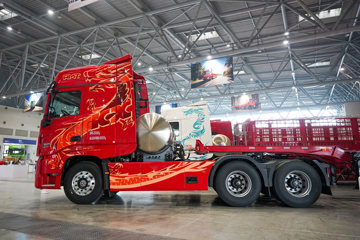 ���������콢KX ���߰� 14.5L LNG 630���� 6X4 ����12�� AMT�Զ��� ǣ����ͼƬ