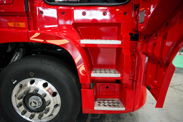 ���������콢KX ���߰� 14.5L LNG 630���� 6X4 ����12�� AMT�Զ��� ǣ����ͼƬ