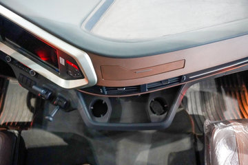 ���������콢KX ���߰� 14.5L LNG 630���� 6X4 ����12�� AMT�Զ��� ǣ����ͼƬ