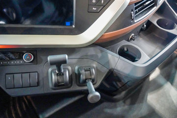 ���������콢KX ���߰� 14.5L LNG 630���� 6X4 ����12�� AMT�Զ��� ǣ����ͼƬ