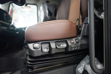 ���������콢KX ���߰� 14.5L LNG 630���� 6X4 ����12�� AMT�Զ��� ǣ����ͼƬ