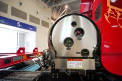 东风天龙旗舰KX 王者版 14.5L LNG 630马力 6X4 伊顿12档 AMT自动档 牵引车