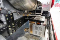 东风天龙旗舰KX 王者版 14.5L LNG 630马力 6X4 伊顿12档 AMT自动档 牵引车