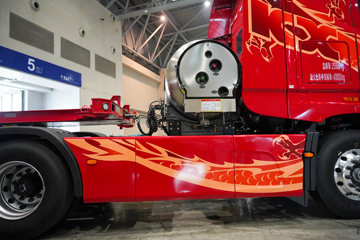 ���������콢KX ���߰� 14.5L LNG 630���� 6X4 ����12�� AMT�Զ��� ǣ����ͼƬ