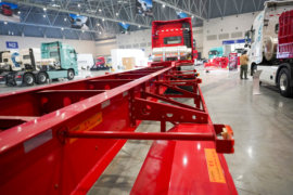 天龙旗舰KX&nbsp;牵引车上装                                                图片