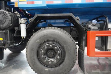 �������ó� ����KC ���߰� 13.5L���� 600���� 8X4 ��ʿ��13�� 6.5����ж��ͼƬ