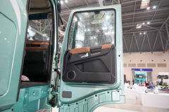 东风天龙旗舰KX 王者版 LNG 700马力 6X4 AMT手自一体 牵引车