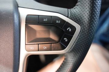 ���������콢KX ���߰� LNG 700���� 6X4 AMT����һ�� ǣ����ͼƬ