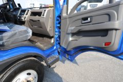 飞碟金牛X3 2.3L柴油 143马力 4X2 8档 2.8米单排自卸车 飞碟金牛X3 2.3L柴油 143马力 4X2 8档 2.8米单排自卸车