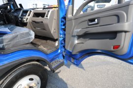 金牛X3(原奥驰T系)&nbsp;自卸车驾驶室                                               图片