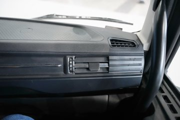 �������ó� ���KC ����� 6.4L���� 300���� 4X2 ��ʿ��12�� 5.4���Ű���ж��ͼƬ