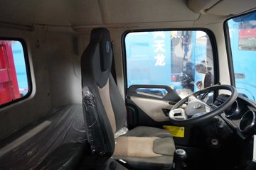 �������ó� ���KC ����� 6.4L���� 300���� 4X2 ��ʿ��12�� 5.4���Ű���ж��ͼƬ