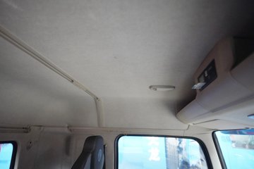 �������ó� ���KC ����� 6.4L���� 300���� 4X2 ��ʿ��12�� 5.4���Ű���ж��ͼƬ