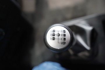 �������ó� ���KC ����� 6.4L���� 300���� 4X2 ��ʿ��12�� 5.4���Ű���ж��ͼƬ