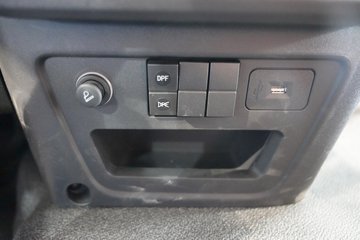 �������ó� ���KC ����� 6.4L���� 300���� 4X2 ��ʿ��12�� 5.4���Ű���ж��ͼƬ