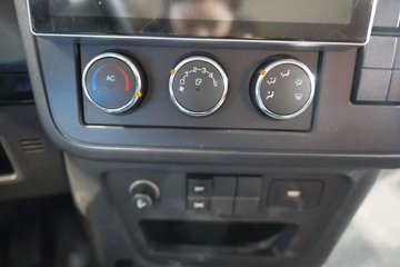 �������ó� ���KC ����� 6.4L���� 300���� 4X2 ��ʿ��12�� 5.4���Ű���ж��ͼƬ