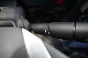 �������ó� ���KC ����� 6.4L���� 300���� 4X2 ��ʿ��12�� 5.4���Ű���ж��ͼƬ