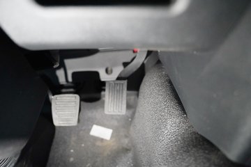 �������ó� ���KC ����� 6.4L���� 300���� 4X2 ��ʿ��12�� 5.4���Ű���ж��ͼƬ