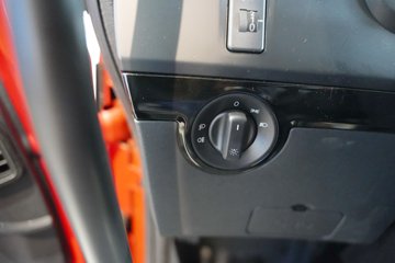 �������ó� ���KC ����� 6.4L���� 300���� 4X2 ��ʿ��12�� 5.4���Ű���ж��ͼƬ