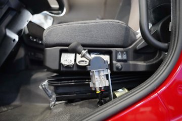 �������ó� ���KC ����� 6.4L���� 300���� 4X2 ��ʿ��12�� 5.4���Ű���ж��ͼƬ