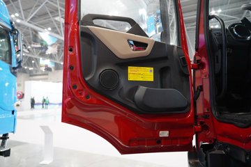 �������ó� ���KC ����� 6.4L���� 300���� 4X2 ��ʿ��12�� 5.4���Ű���ж��ͼƬ