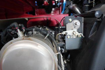 �������ó� ���KC ����� 6.4L���� 300���� 4X2 ��ʿ��12�� 5.4���Ű���ж��ͼƬ