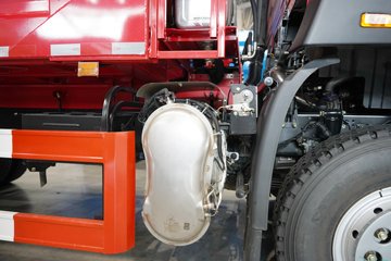 �������ó� ���KC ����� 6.4L���� 300���� 4X2 ��ʿ��12�� 5.4���Ű���ж��ͼƬ