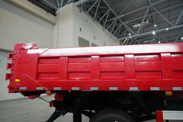 �������ó� ���KC ����� 6.4L���� 300���� 4X2 ��ʿ��12�� 5.4���Ű���ж��ͼƬ